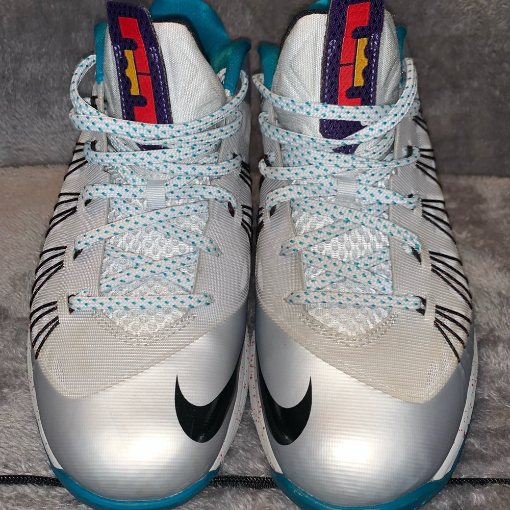 Nike Air Max Lebron X  Akron Aeros low metallic platinum-tropical teal size 9
